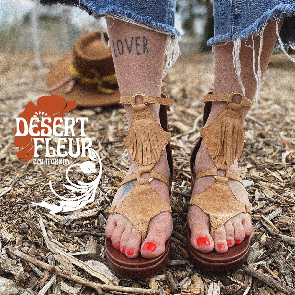 Cowboy small wedge footbed sandal Beige